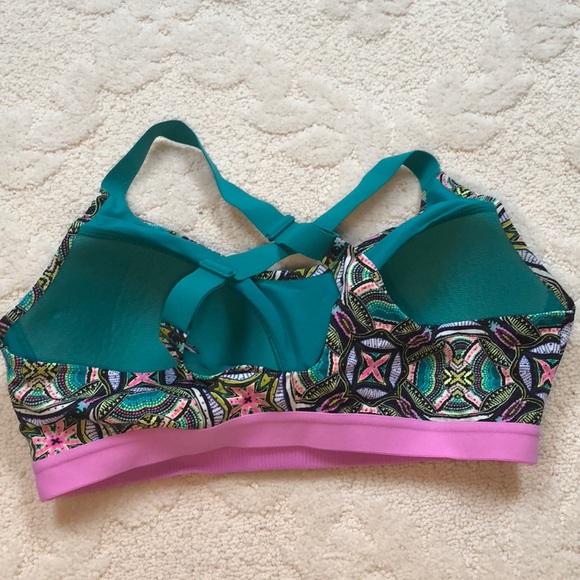 Sports bra - Picture 2 of 2